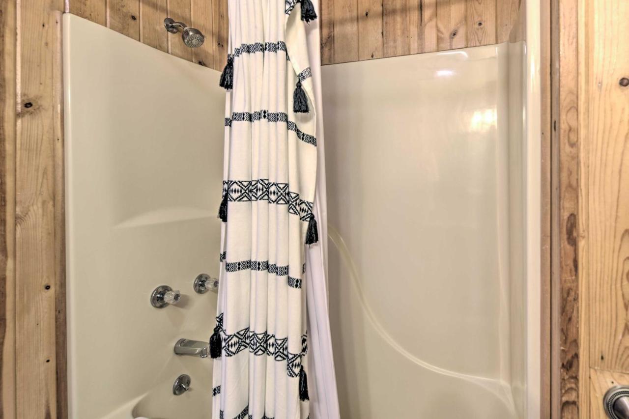 Ski-Inandski-Out Red River Cabin With Mtn Views! Bagian luar foto