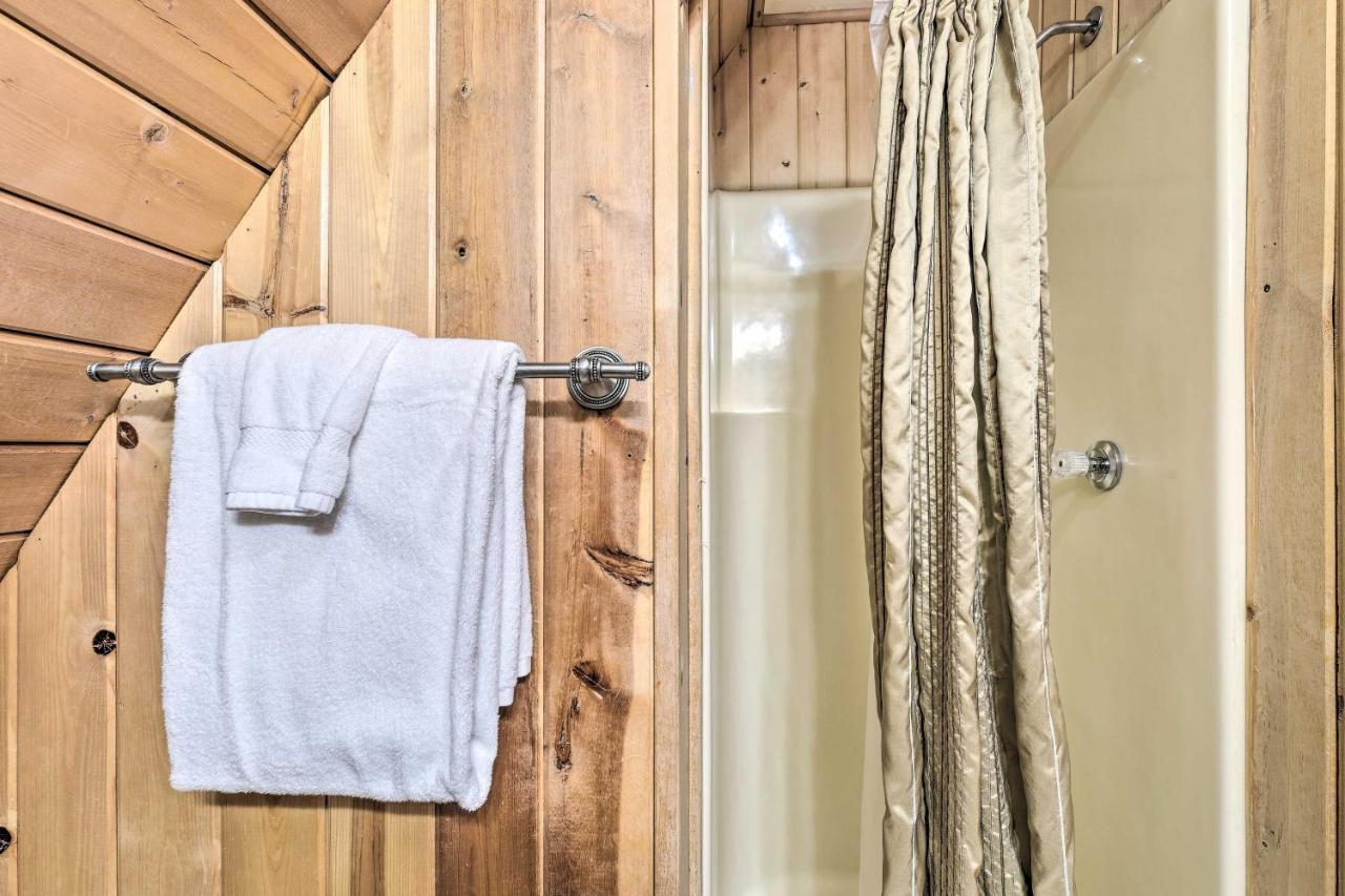 Ski-Inandski-Out Red River Cabin With Mtn Views! Bagian luar foto